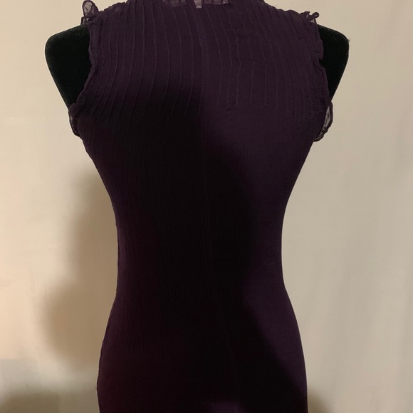 Top - Picture 2 of 2